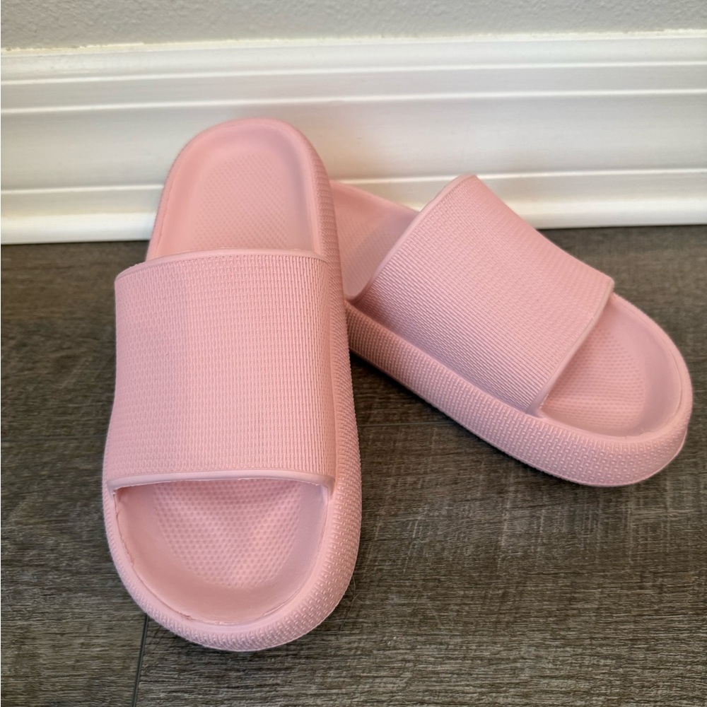 Pink Cloud Slide Sandals Size 40-41